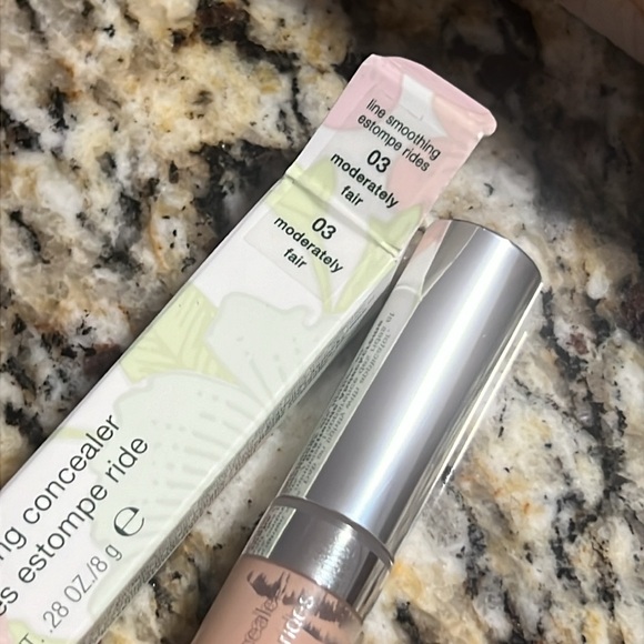 🌙♣️Rare! Clinique Moderately Fair Line Smoothing Concealer - Picture 3 of 9